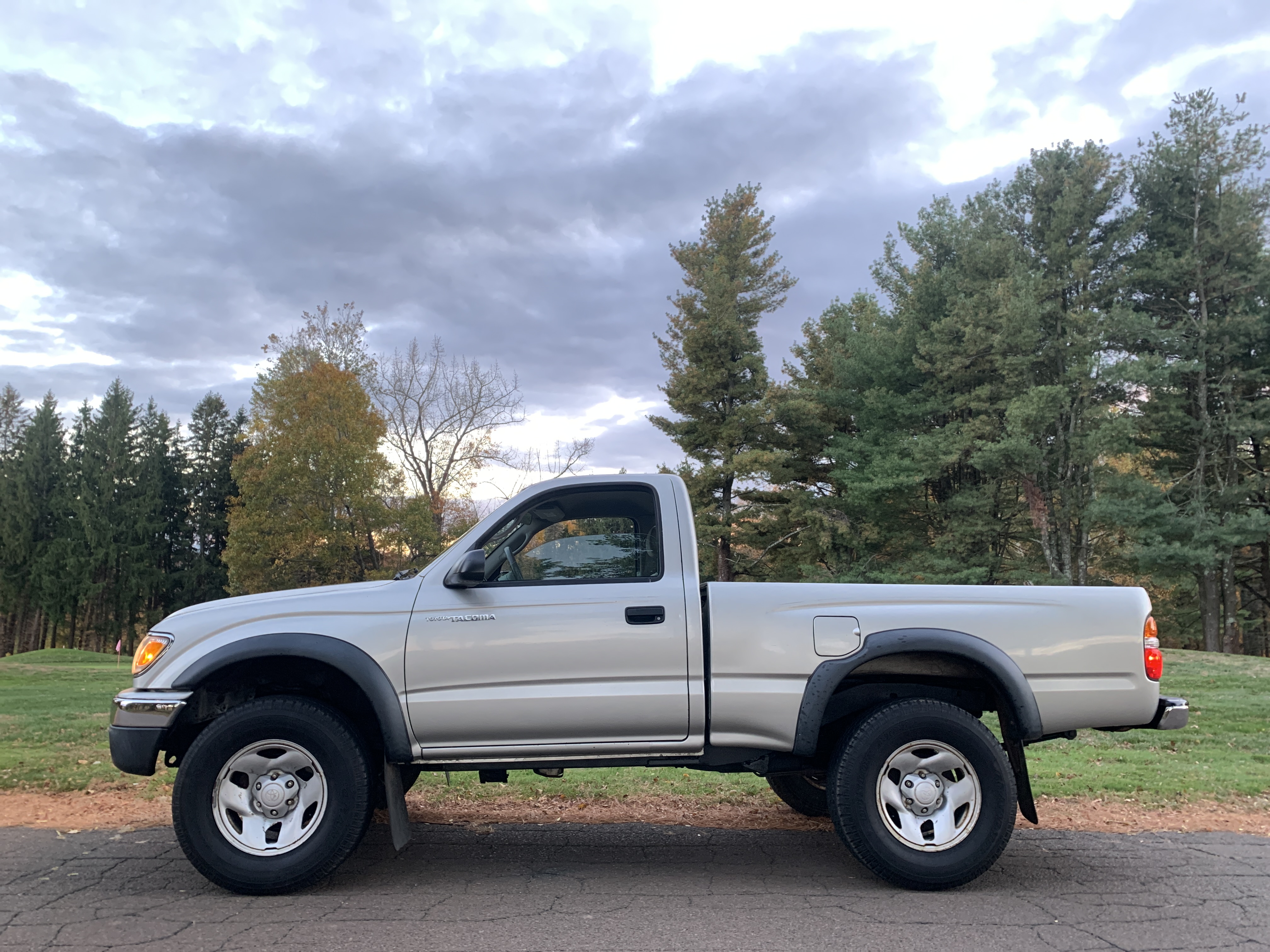 2004 Toyota Tacoma SR5 4x4 Pickup — photo 102